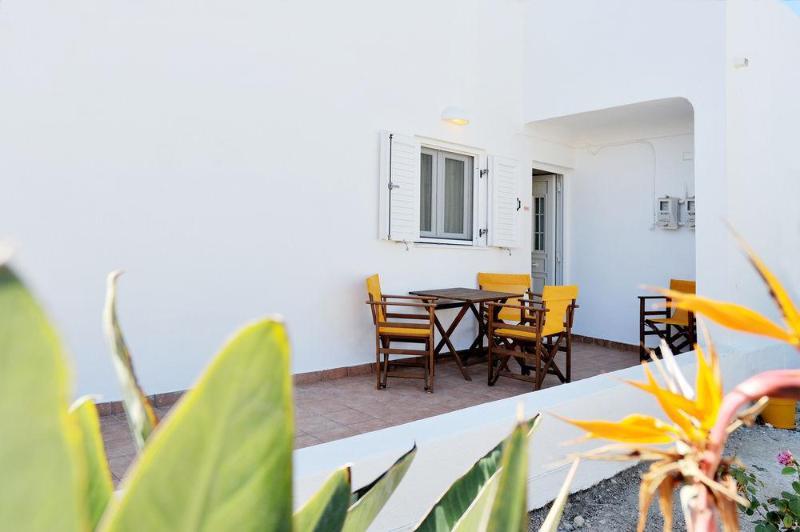 Finikas Studios Adamantas Exterior photo
